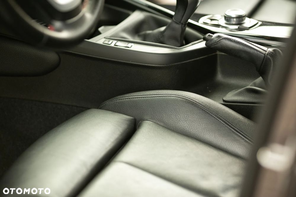 BMW Seria 1 118d - 20