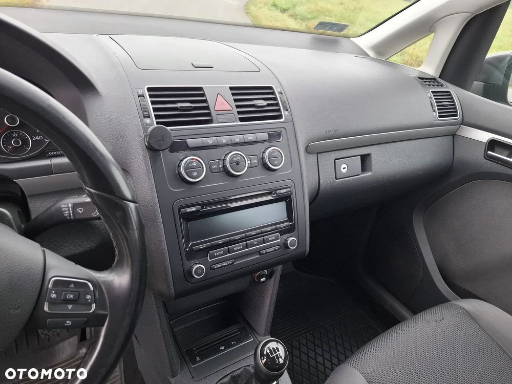 Volkswagen Touran 1.6 TDI DPF Comfortline - 3