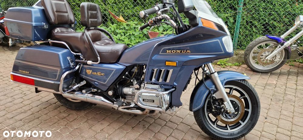 Honda GL - 32