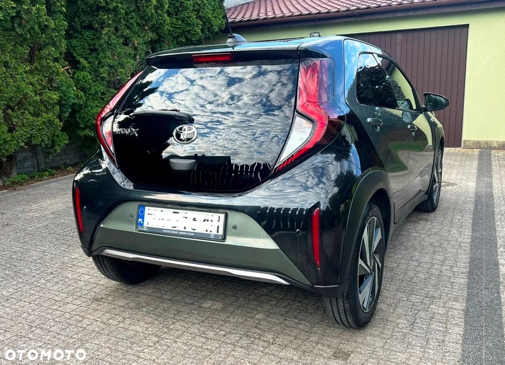 Toyota Aygo X 1.0 VVT-i Executive CVT - 13