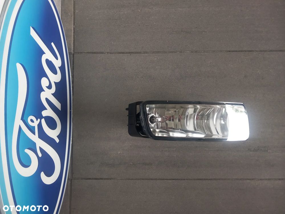 Lampa prawa przednia przeciwmgielna Ford Expedition MK2 2002-2006 - 1