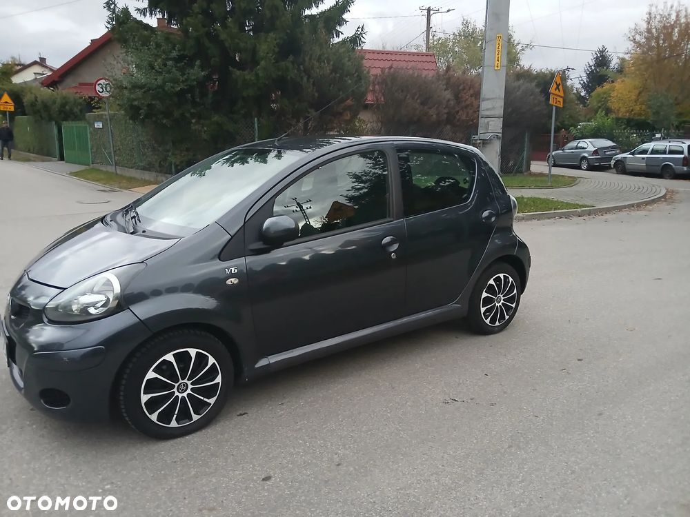 Toyota Aygo 2009 photo 2