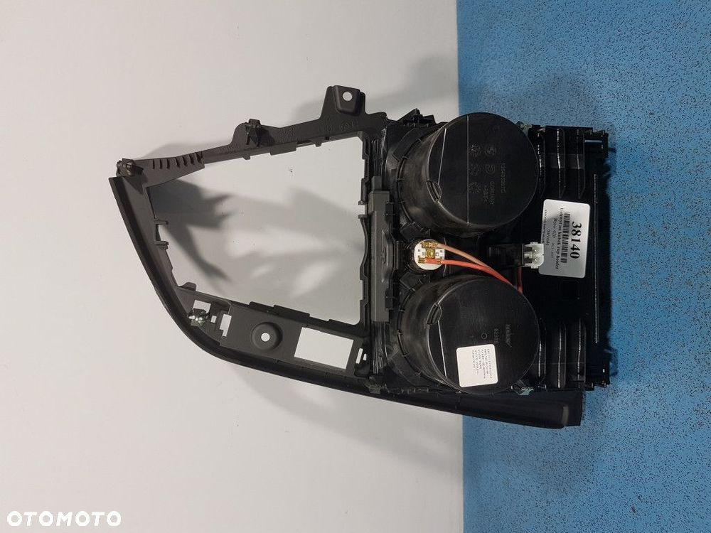 BMW 4 F36 UCHWYT NA KUBEK CUP HOLDER 82939002 - 2