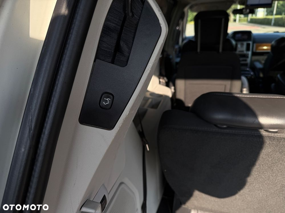 Chrysler Grand Voyager 3.8 V6 Limited - 21