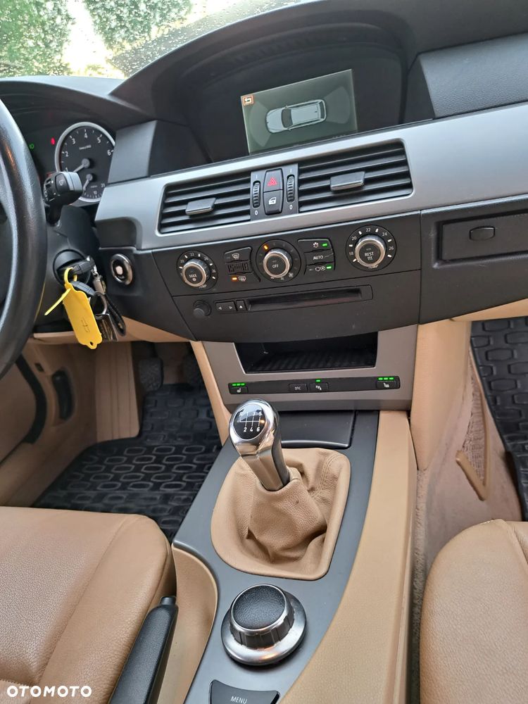 BMW Seria 5 530i - 7