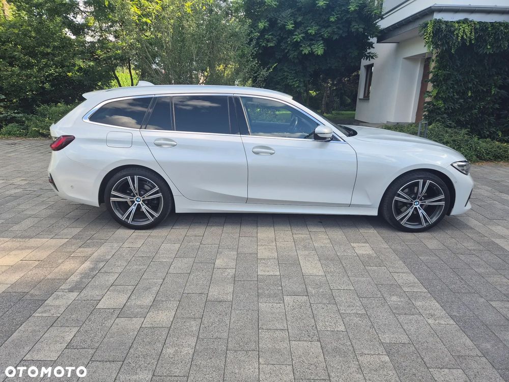BMW Seria 3 320d MHEV Luxury Line - 3