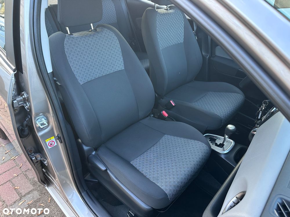Toyota Yaris - 19