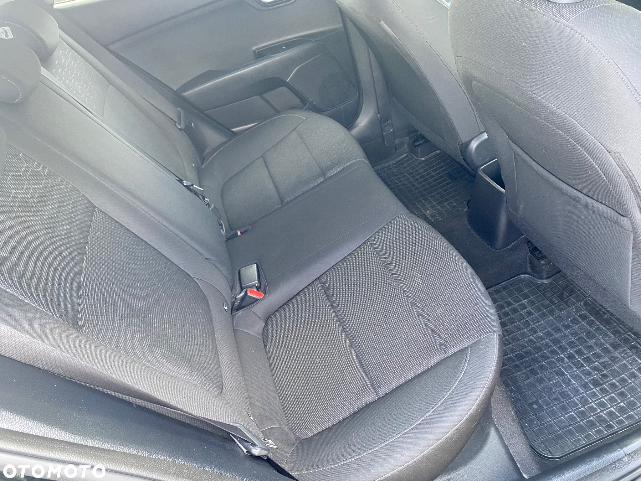 Kia Rio 1.4 L - 26