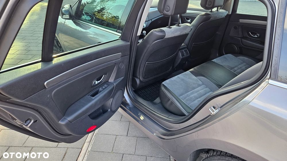 Renault Laguna 2.0 DCi GT 4WS - 15