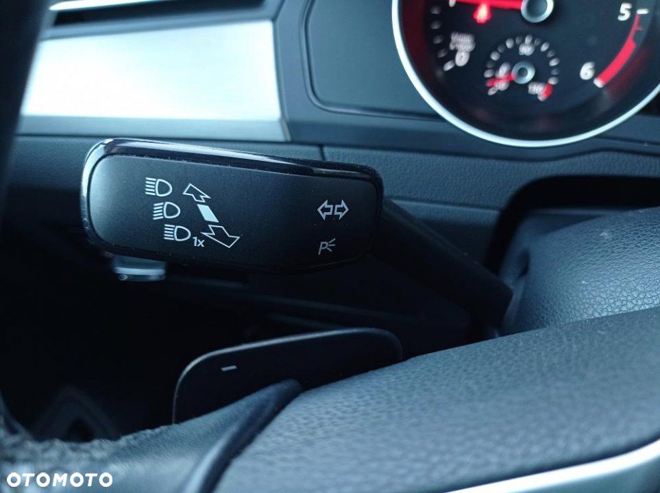 Volkswagen Passat - 19