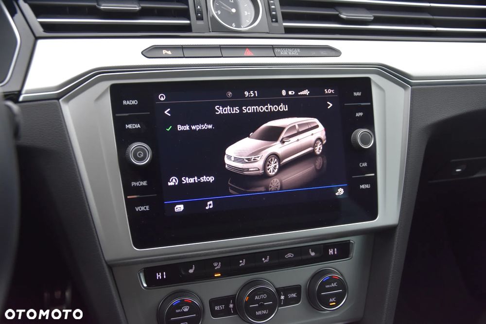 Volkswagen Passat - 32