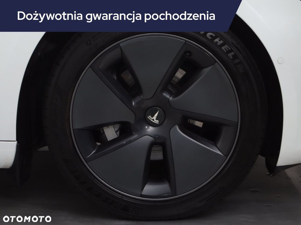 Tesla Model 3 - 16