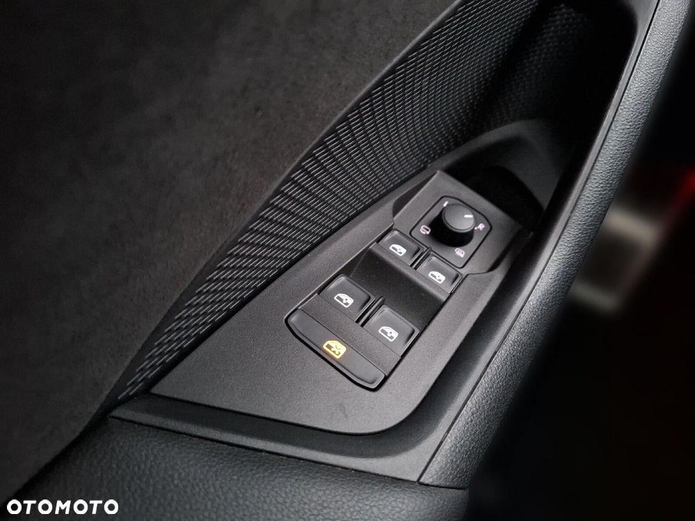 Skoda Octavia 2.0 TDI RS DSG - 34