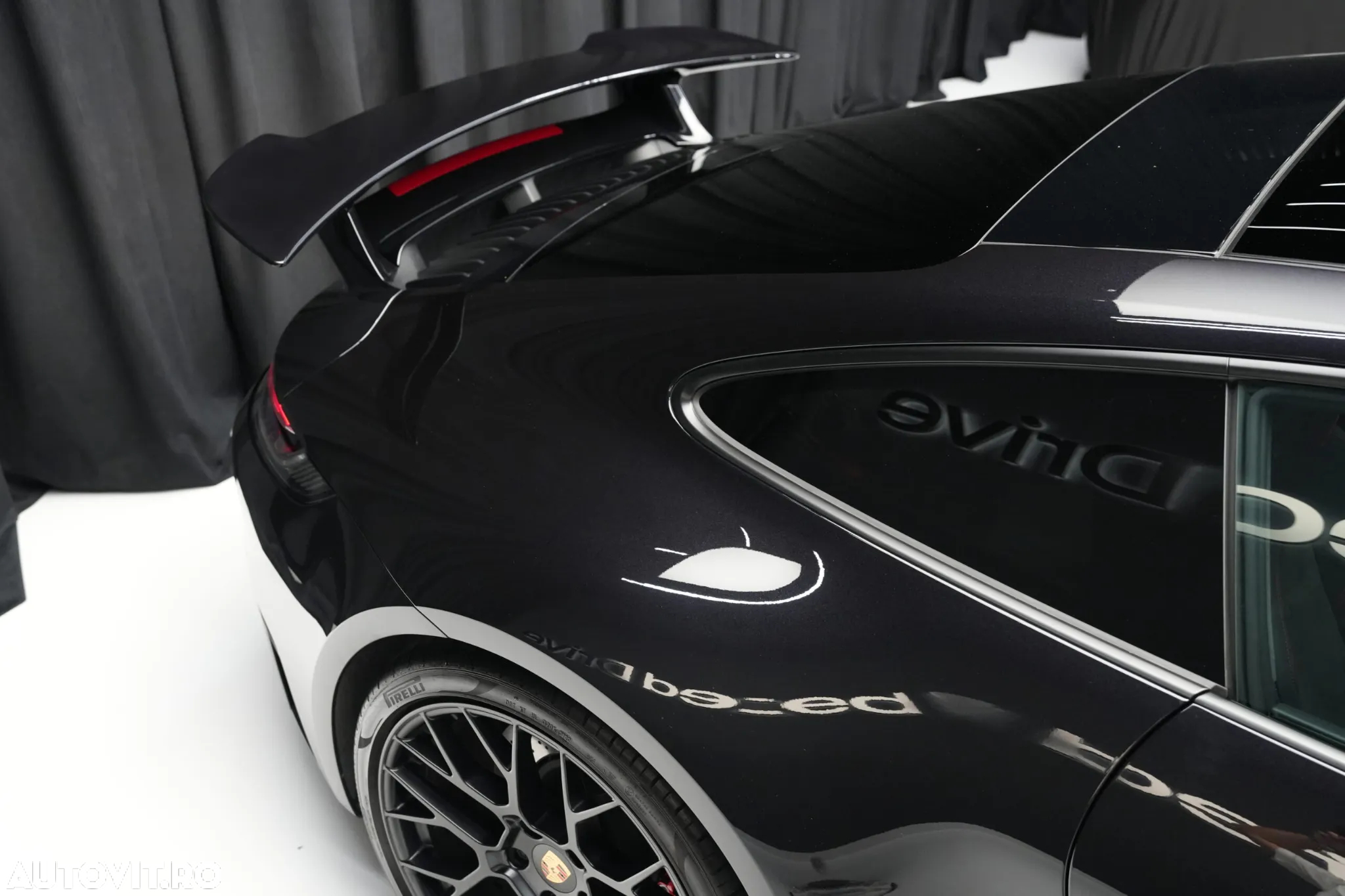 Porsche 992 - 6