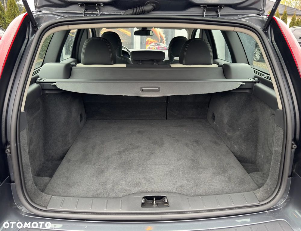 Volvo V50 T5 R-Design Summum - 12