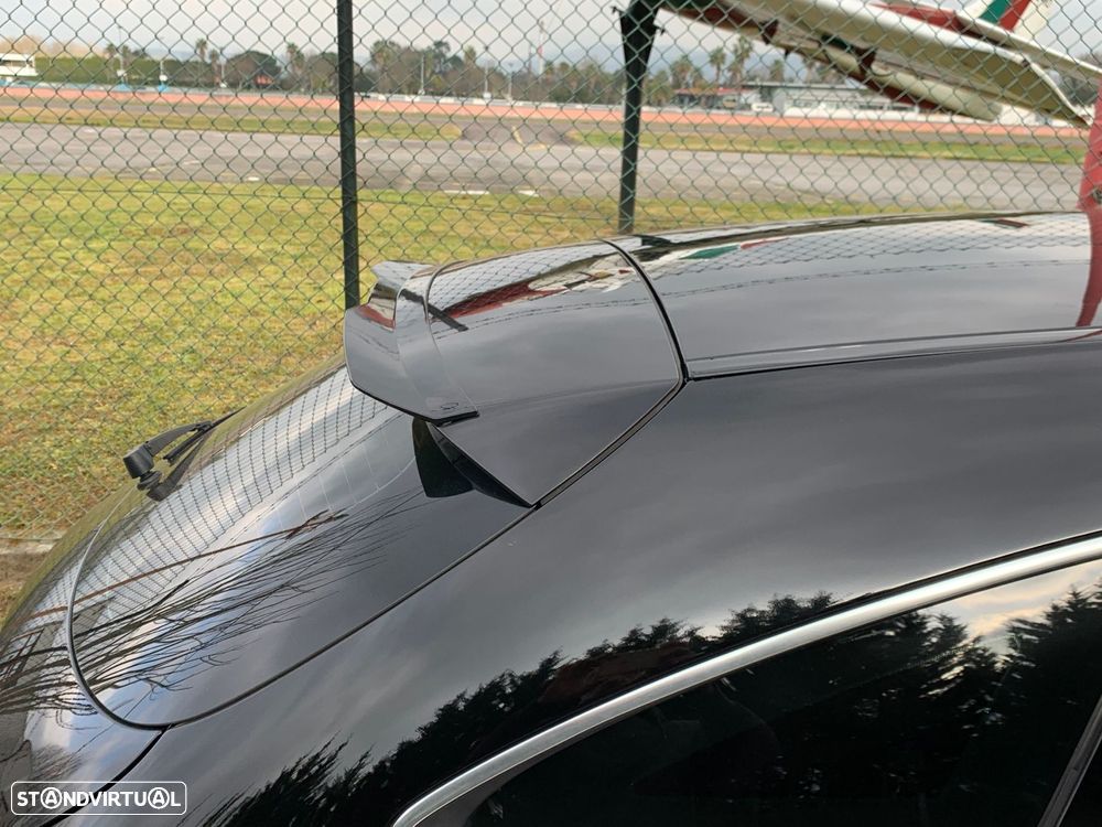 Mercedes-Benz CLA 200 d Shooting Brake AMG Line Aut. - 9