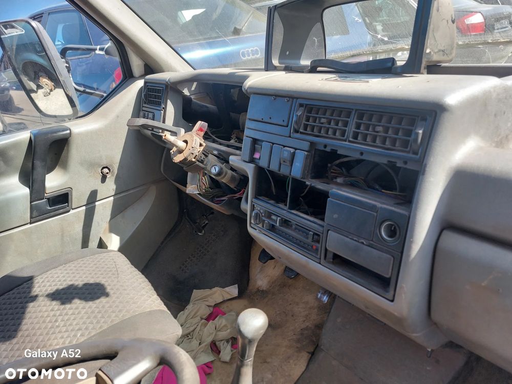 Zderzak VW T4 2,4D 93R. maska,lampy,drzwi,klapa..... - 7