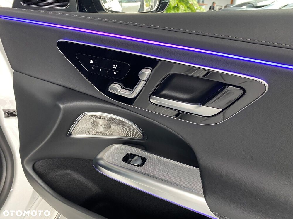 Mercedes-Benz Klasa E - 16