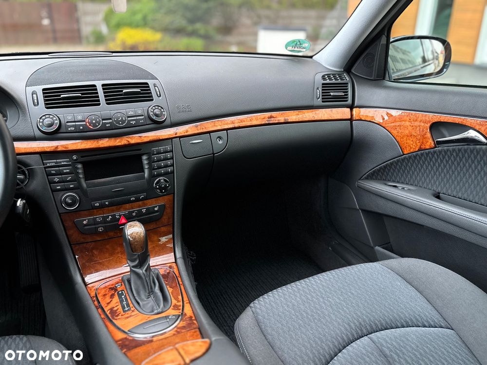 Mercedes-Benz Klasa E 200 Kompressor Automatik Avantgarde - 27