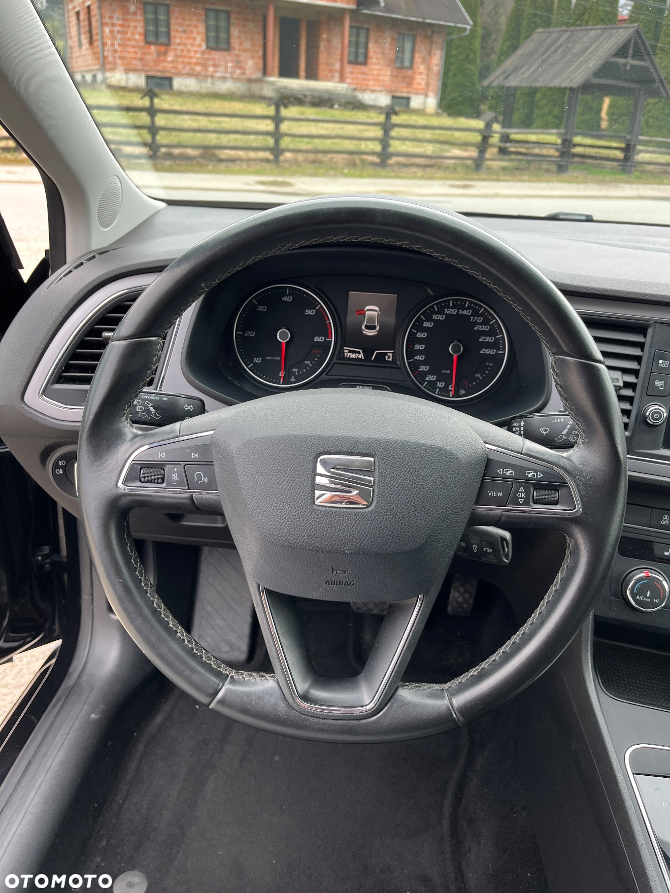 Seat Leon 1.6 TDI DSG Xcellence - 31