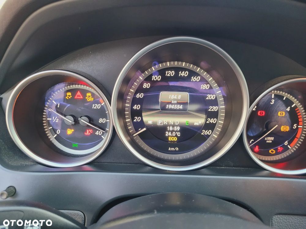 Mercedes-Benz Klasa C 220 CDI 7G-TRONIC Edition - 29