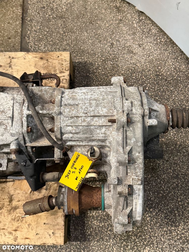 Reduktor jeep Cherokee 3.7 2002 rok EKG 45232 ttr344103445 p52111022ad - 3
