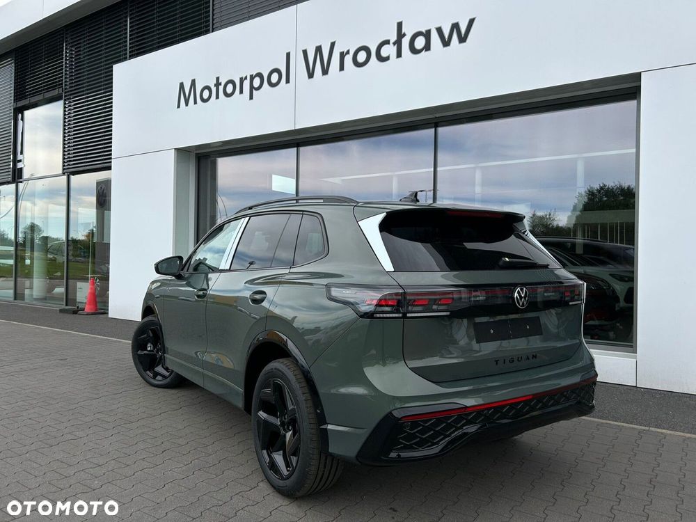 Volkswagen Tiguan - 11