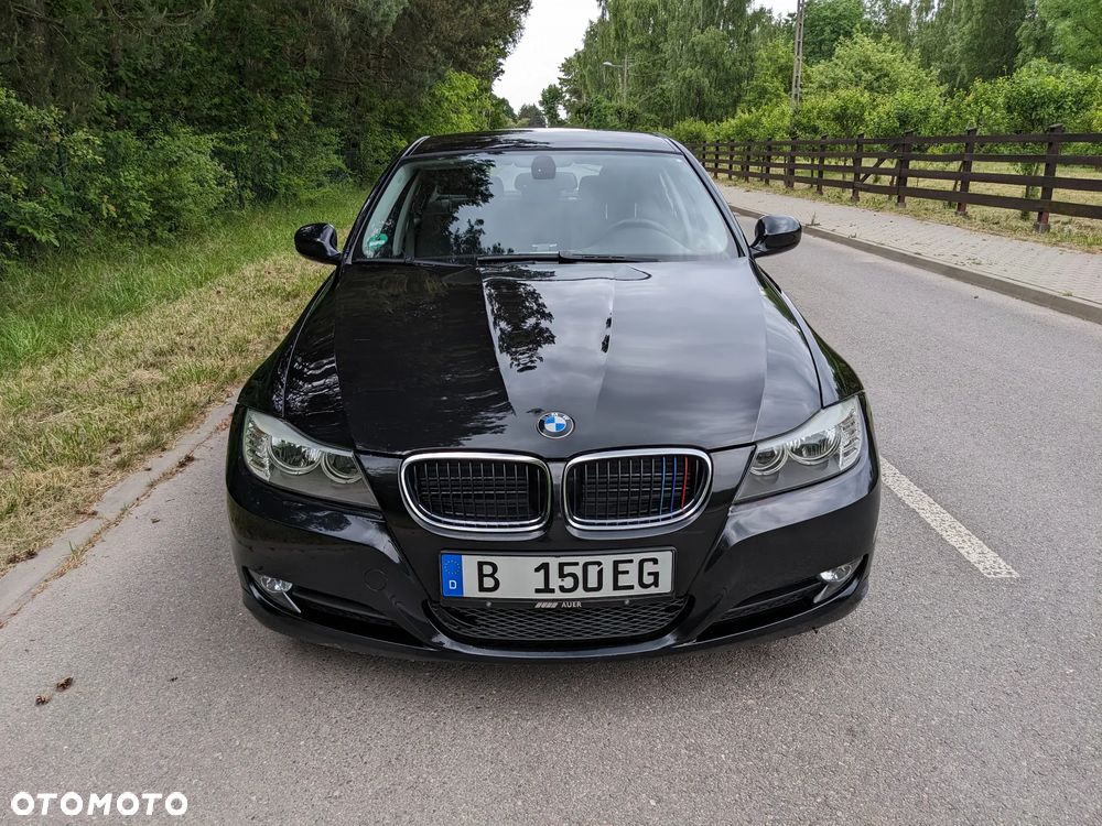 BMW Seria 3 318i Edition Exclusive - 9