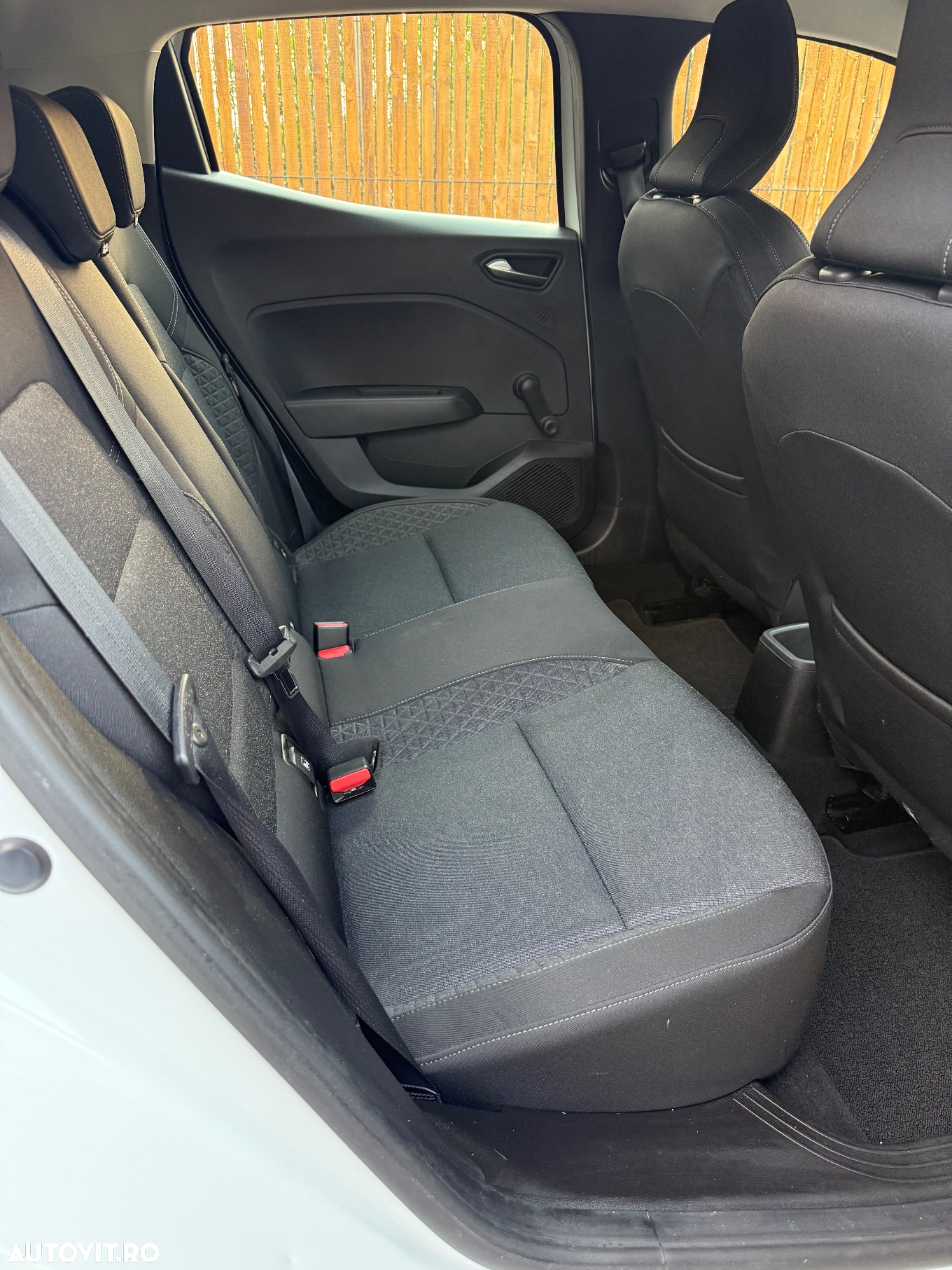 Renault Clio BLUE dCi 85 BUSINESS EDITION - 12