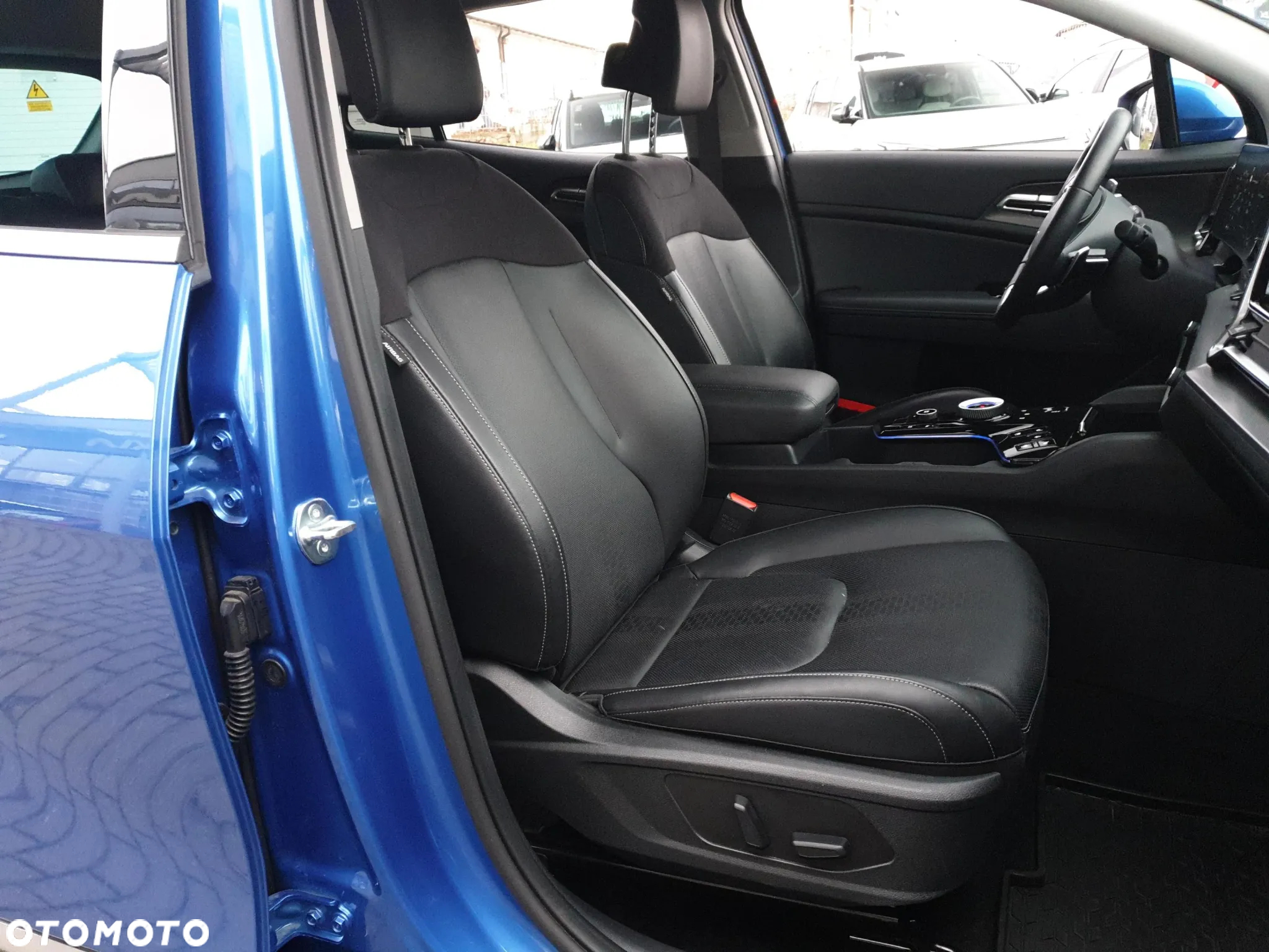 Kia Sportage 1.6 T-GDI HEV Business Line 2WD - 27