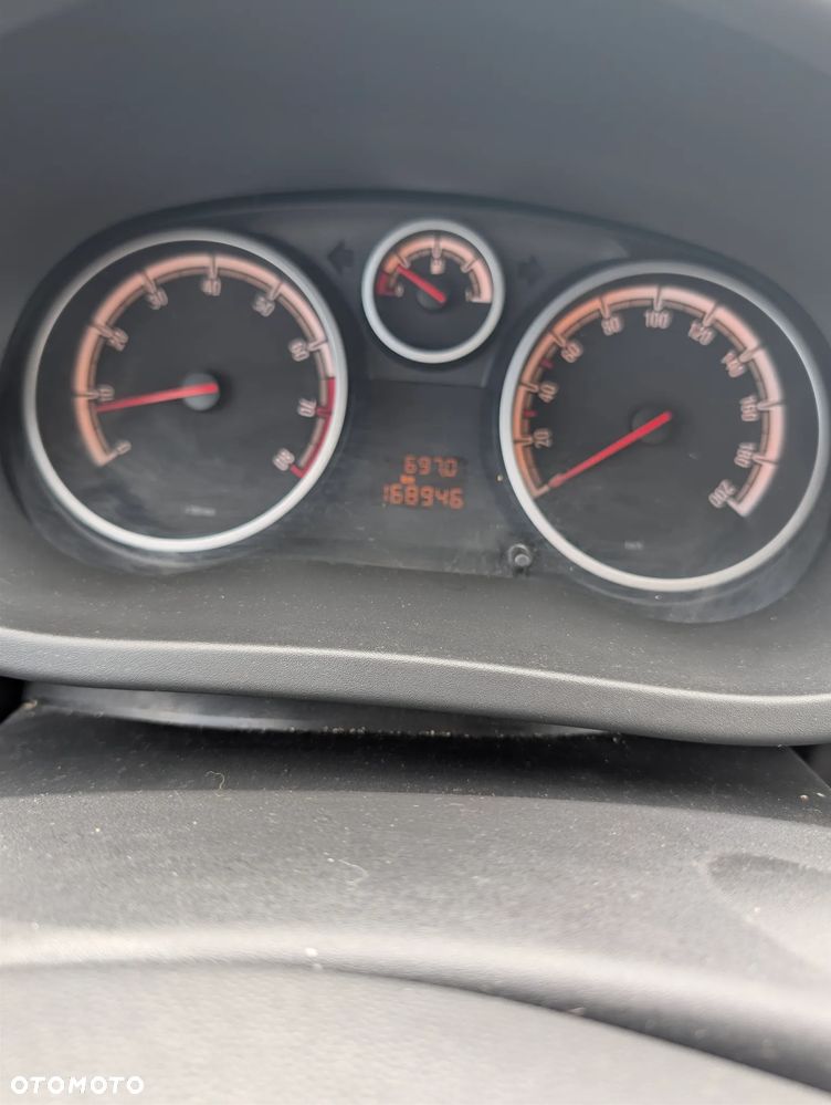 Opel Corsa 1.4 16V Enjoy - 7
