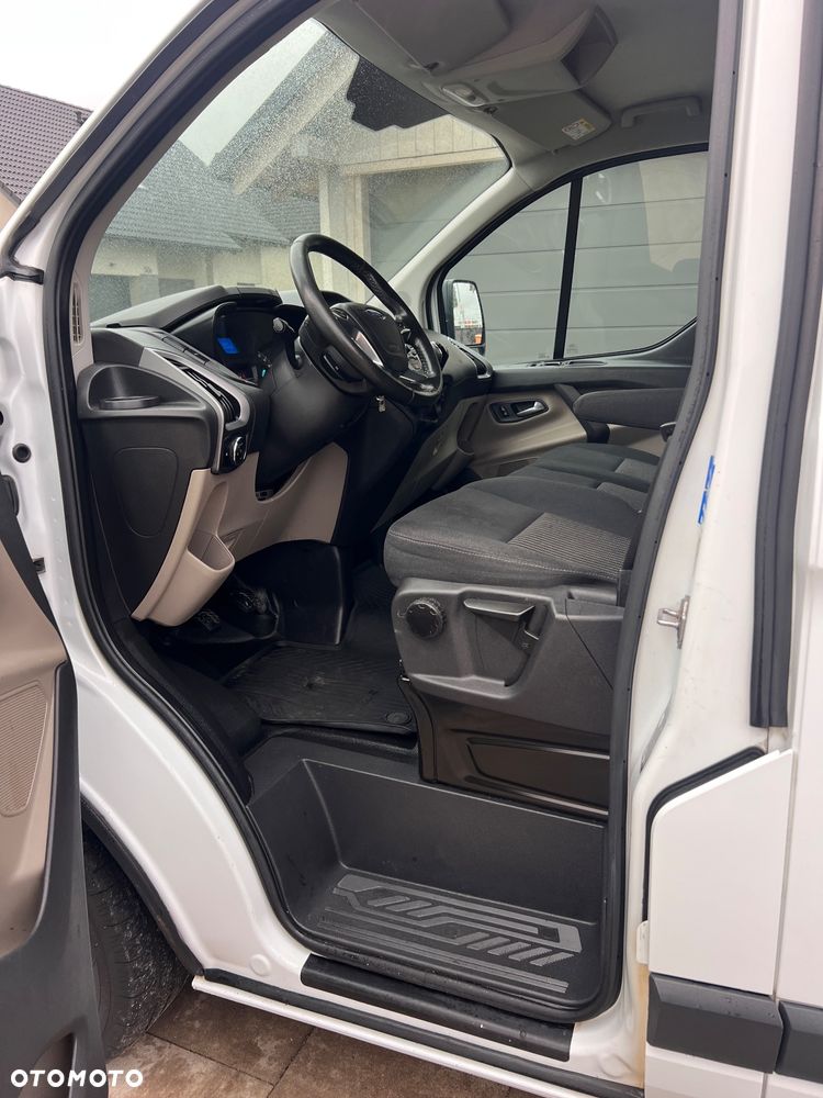 Ford Transit Custom - 11