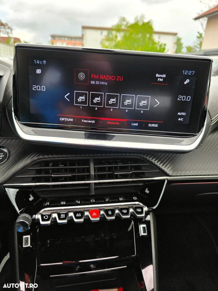Peugeot 2008 PureTech 130 EAT8 GT - 27