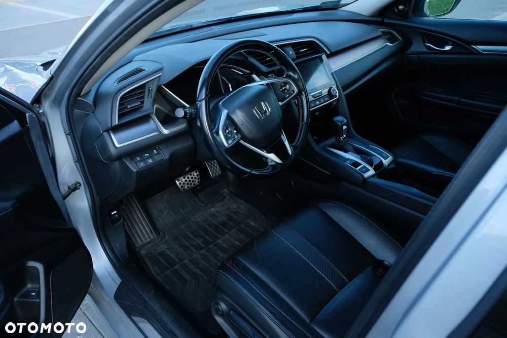 Honda Civic 1.5 T Executive CVT - 18