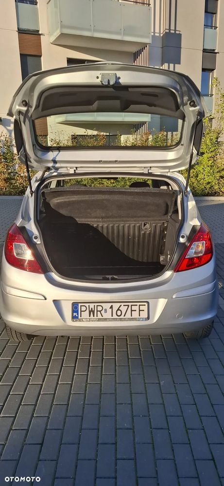 Opel Corsa - 11