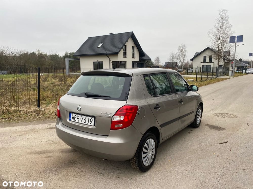 Skoda Fabia 1.4 16V Comfort - 4
