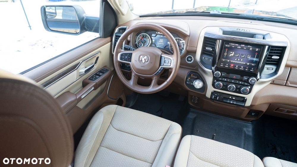 RAM 1500 Crew Cab Laramie - 9