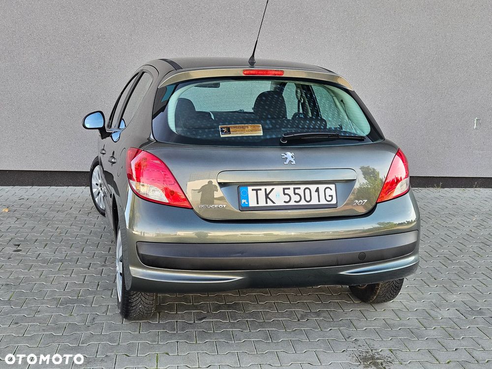 Peugeot 207 1.4 Trendy - 22