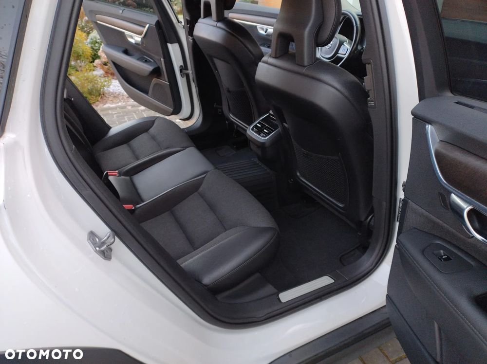 Volvo V90 Cross Country D4 AWD Geartronic Pro - 19