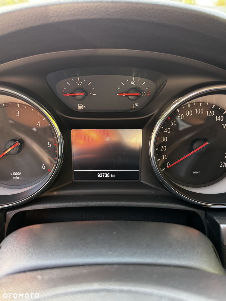 Opel Astra 1.5 CDTI Edition S&S - 10