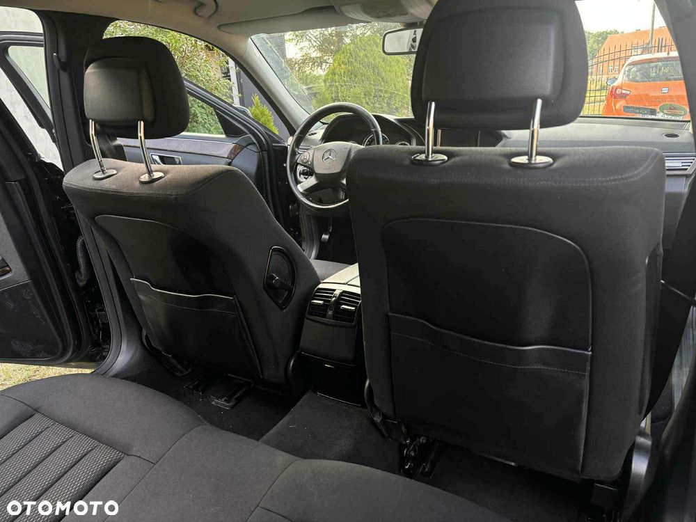 Mercedes-Benz Klasa E 220 CDI DPF BlueEFFICIENCY Automatik Avantgarde - 7