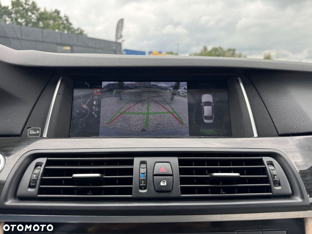 BMW Seria 5 535i Luxury Line - 15
