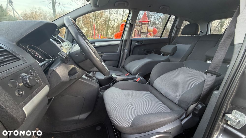 Opel Zafira 1.7 CDTI ecoFLEX Family - 17