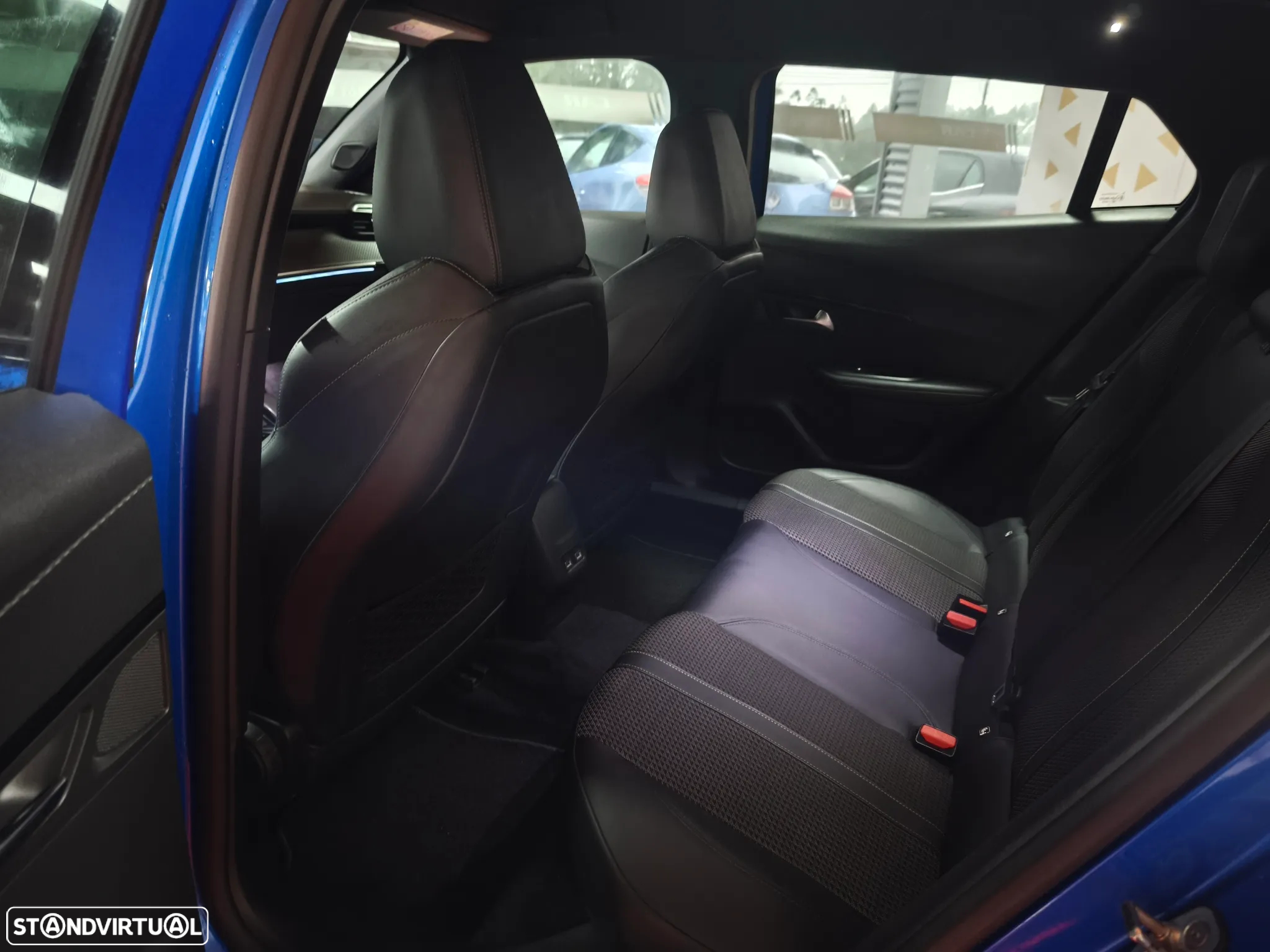 Peugeot e-2008 50 kWh GT Line - 27
