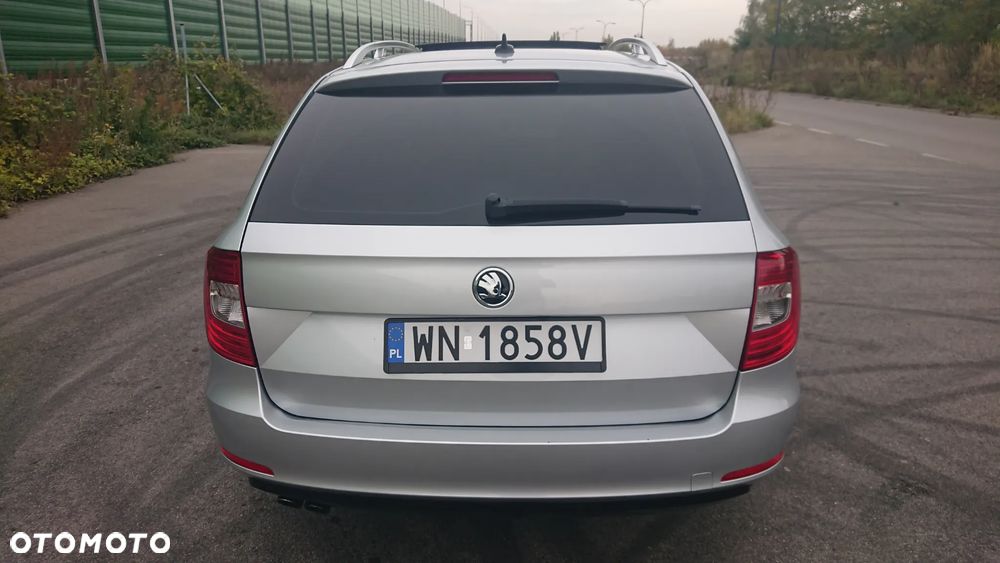 Skoda Superb 2.0 TDI 4x4 L&K DSG - 6