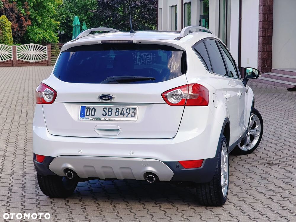 Ford Kuga 2.0 TDCi 2x4 Titanium - 4