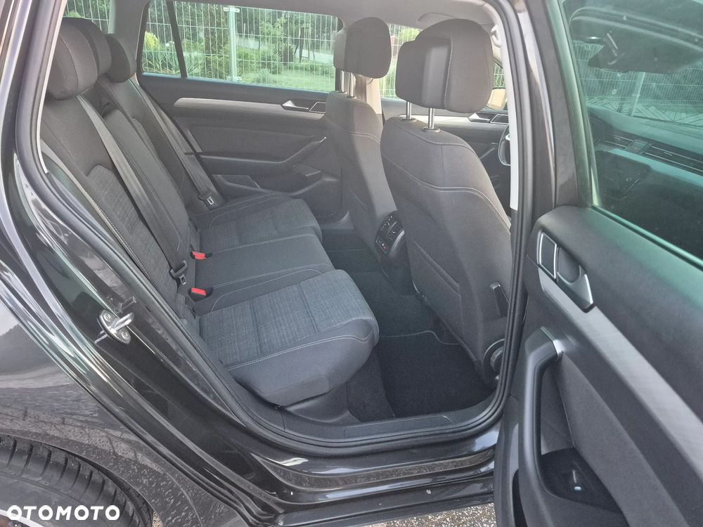 Volkswagen Passat 2.0 TDI (BlueMotion Technology) Comfortline - 13