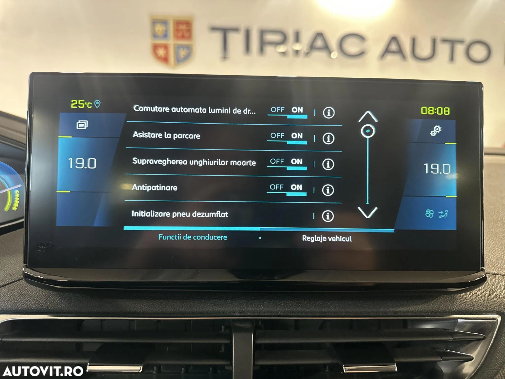 Peugeot 3008 Hybrid 225 e-EAT8 Allure Pack - 22