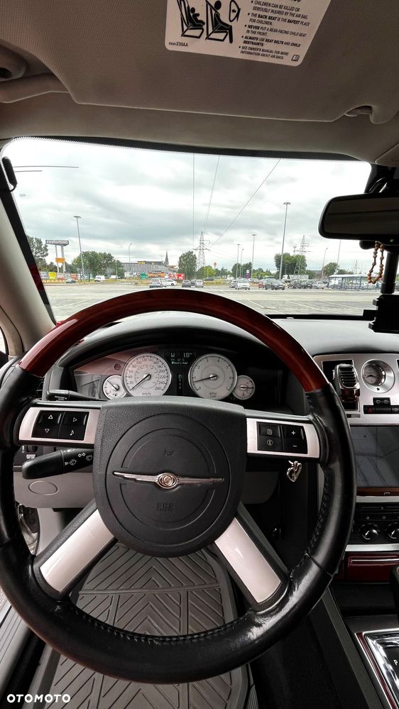 Chrysler 300C 3.0 V6 CRD - 16