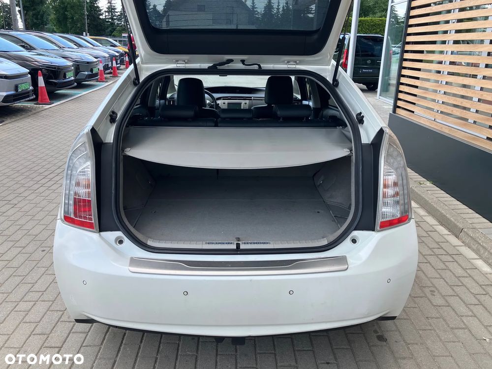 Toyota Prius (Hybrid) TEC-Edition - 6